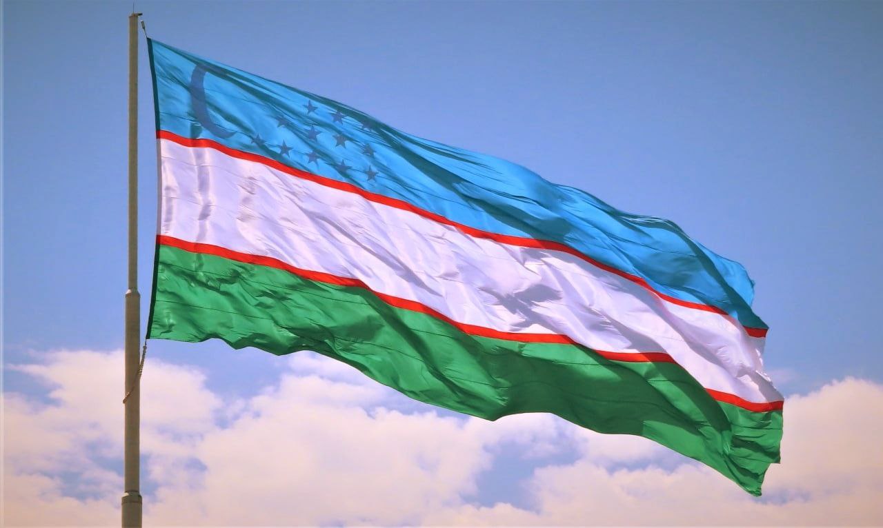 Компания «Узавтосаноат» поздравляет всех  с Днём Государственного флага Республики Узбекистан