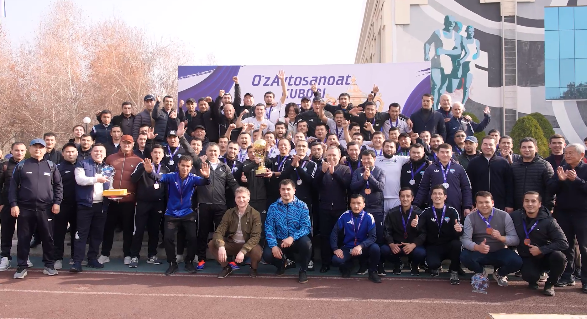 “O‘zavtosanoat kubogi” — futbol maydonidagi kurash, shiddat va g‘alaba ruhini namoyon etgan yorqin sport tadbiriga aylandi!